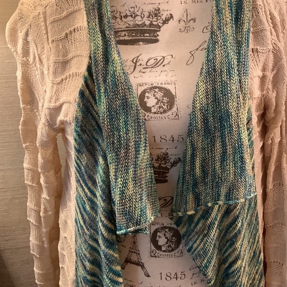 🧶 Slouchy, Cozy, & Kinda Mysterious 🧶 Loose Fit Hooded Sweater – Size M 😌🖤🌧 - Picture 9 of 9